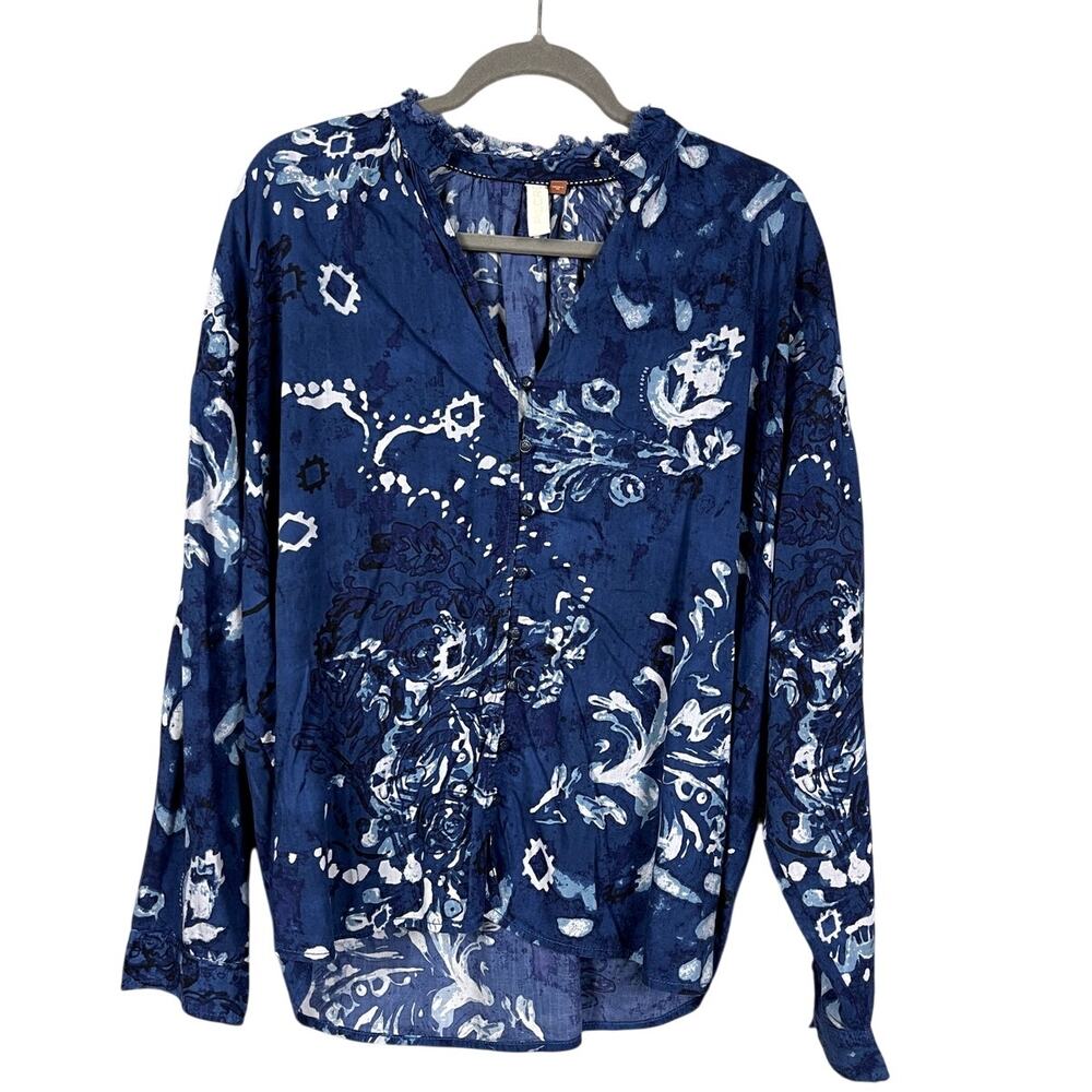 Pilcro Anthropologie The Tavi Button Down Size XL Blue Abstract Floral Print